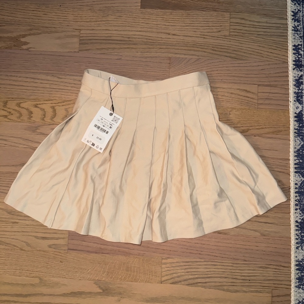 Cream Pleated Women's Skirt